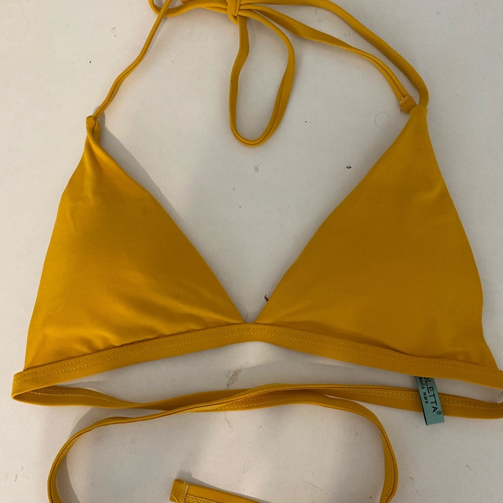 Yellow triangle top